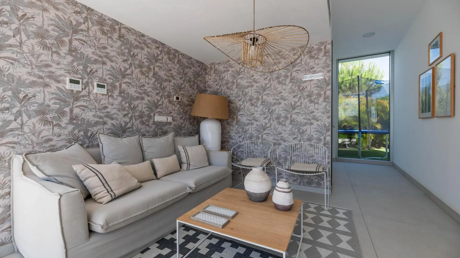 Edge Luxury Beachfront 2Br With 3 Pools, Wellness, Gym Estepona 0*,  Spain
