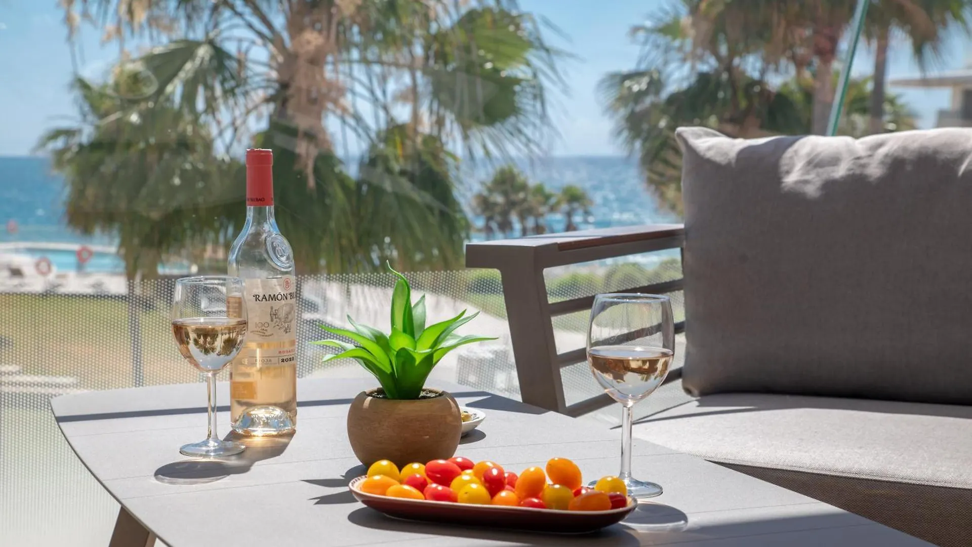Edge Luxury Beachfront 2Br With 3 Pools, Wellness, Gym Estepona