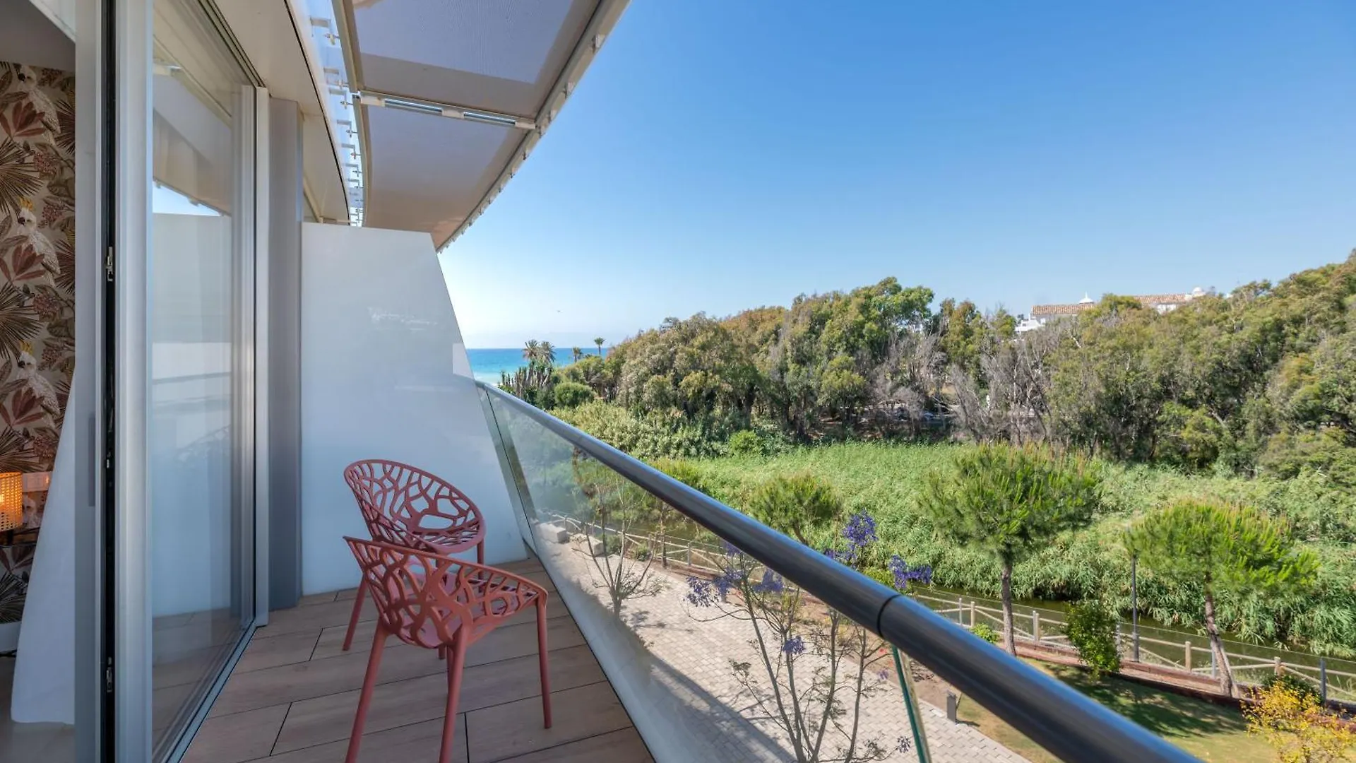 Apartment Edge Luxury Beachfront 2Br With 3 Pools, Wellness, Gym Estepona