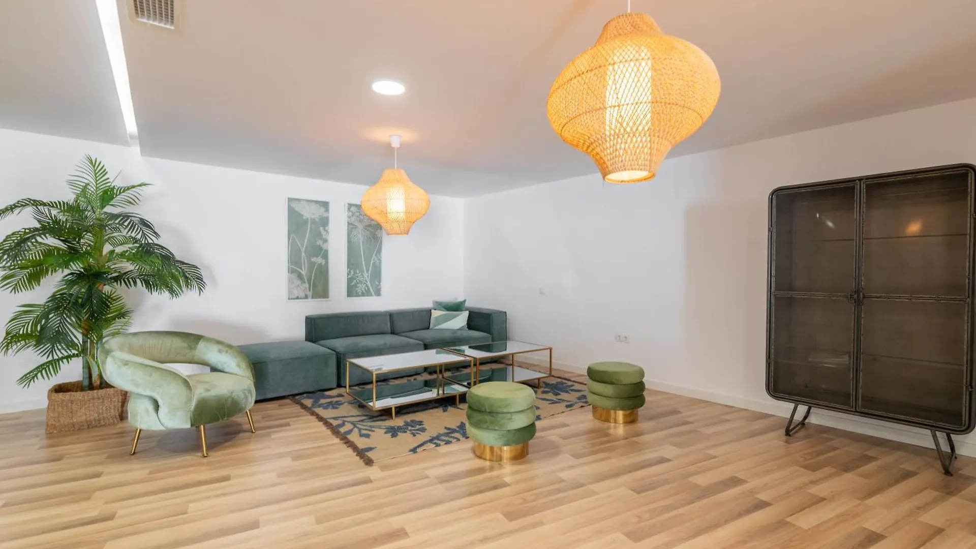 Edge Luxury Beachfront 2Br With 3 Pools, Wellness, Gym Estepona