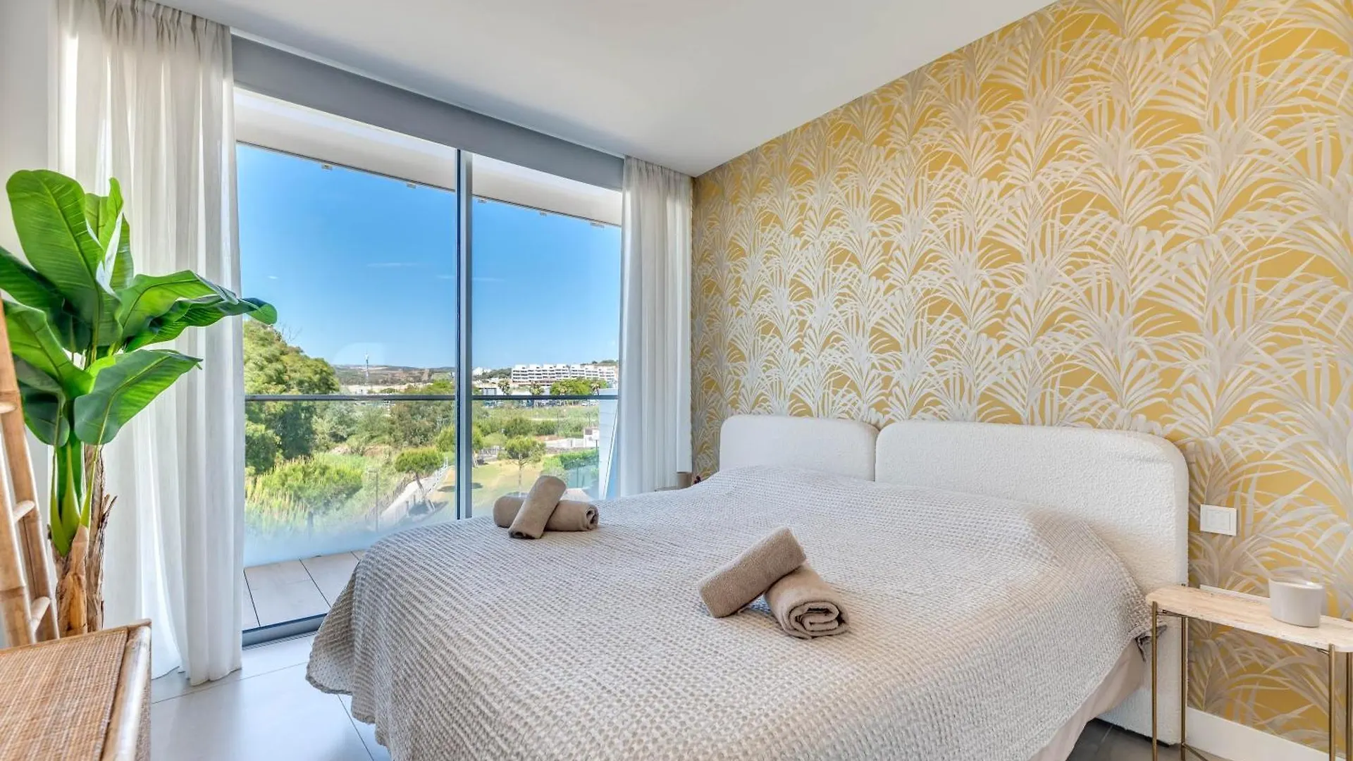 Edge Luxury Beachfront 2Br With 3 Pools, Wellness, Gym Estepona 0*,