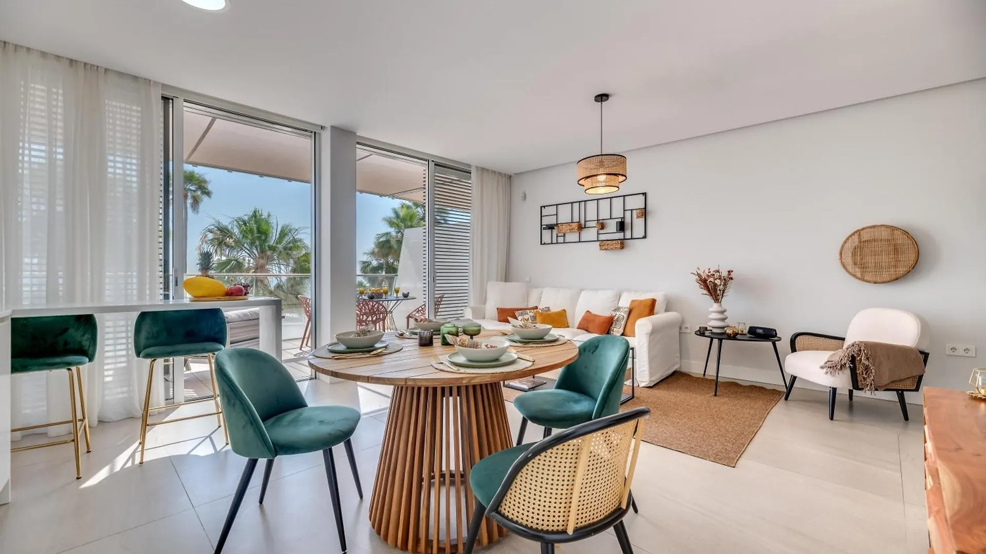Edge Luxury Beachfront 2Br With 3 Pools, Wellness, Gym Estepona