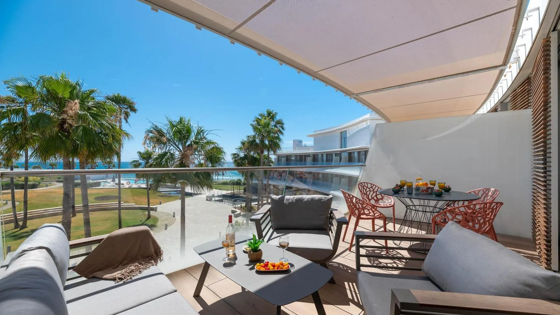 Edge Luxury Beachfront 2Br With 3 Pools, Wellness, Gym Estepona