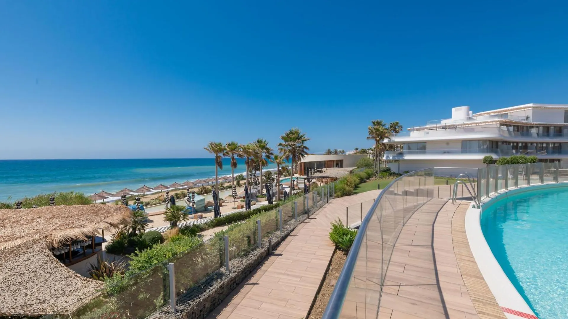 Apartment Edge Luxury Beachfront 2Br With 3 Pools, Wellness, Gym Estepona