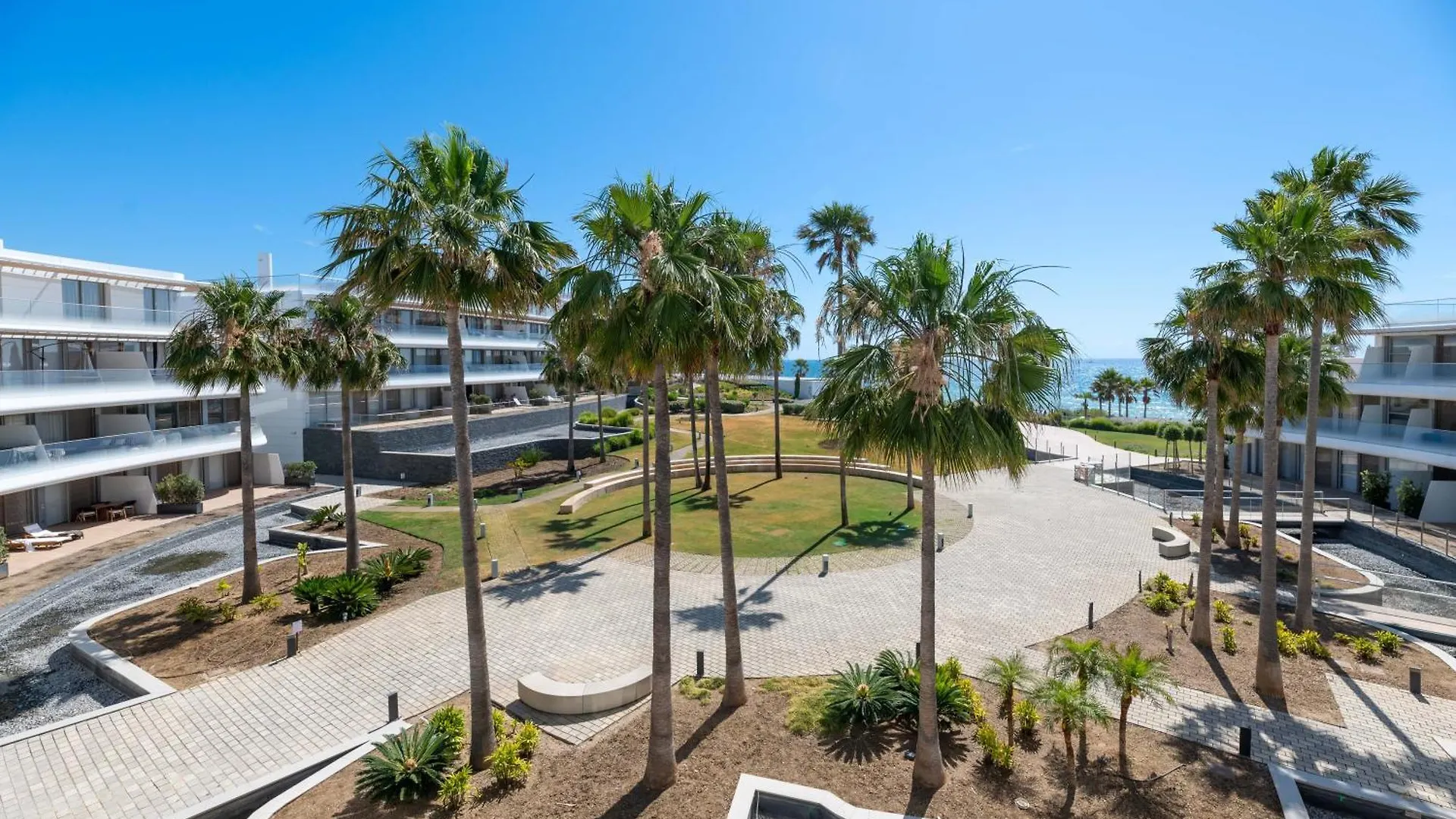 Edge Luxury Beachfront 2Br With 3 Pools, Wellness, Gym Estepona 0*,  Spain